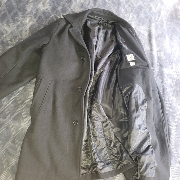 GAP solid black trench coat - Picture 2 of 6